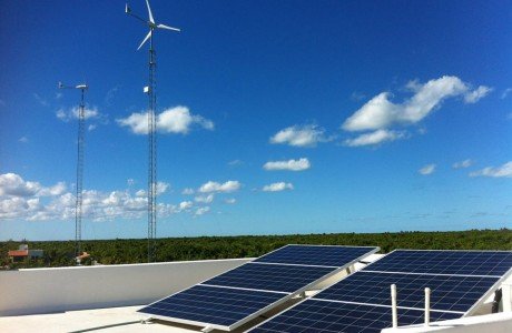 paneles solares y turbinas eólicas